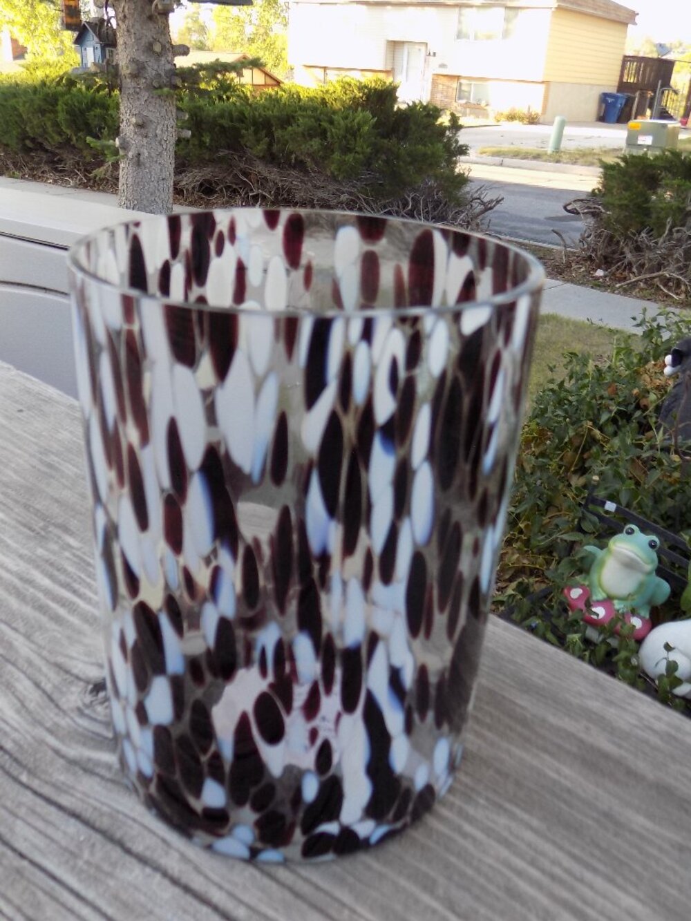 GLASS BROWN CLEAR VASE LEOPARD PATTERN *